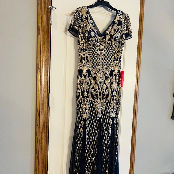 R&M Richards size 6 navy and golds sequin gown - Picture 1 of 5